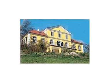 MonteurZimmer: Louisenvilla