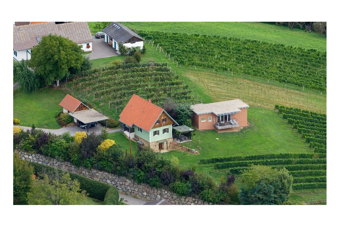 MonteurZimmer: FERIENHÄUSER IM WEINGARTEN