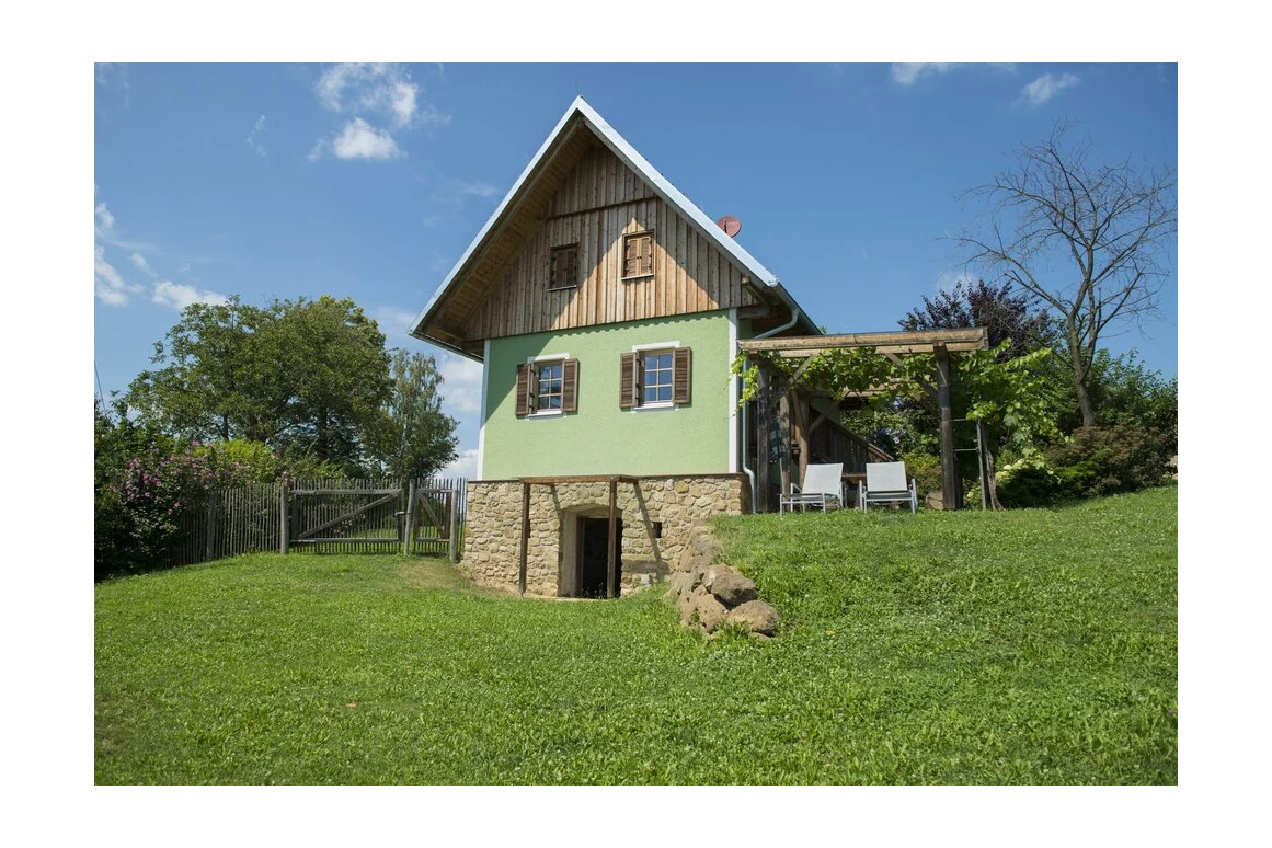 MonteurZimmer: FERIENHÄUSER IM WEINGARTEN