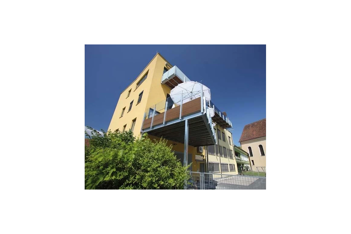 MonteurZimmer: Lava Inn