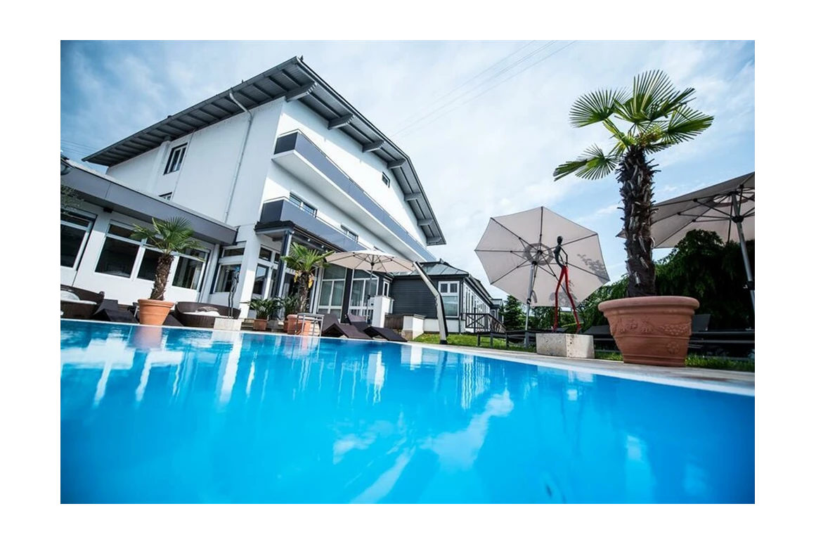 MonteurZimmer: Oststeirischer Hof