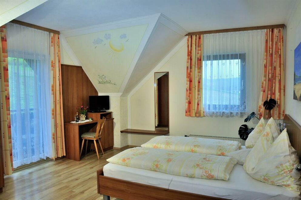Monteur-Zimmer - Zimmerarten: Doppelzimmer - Steiermark - Komfortzimmer - Gästehaus Anna Unterlamm