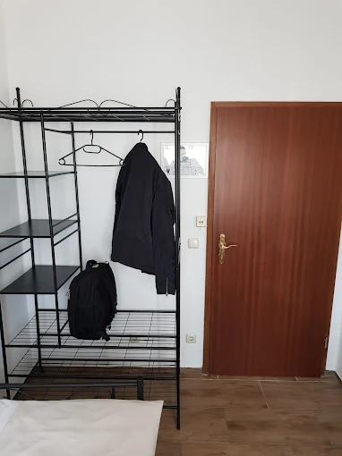 Monteur-Zimmer - München - Pension Locarno