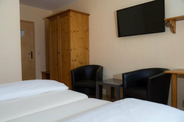 Monteur-Zimmer - München - Pension Putzbrunn