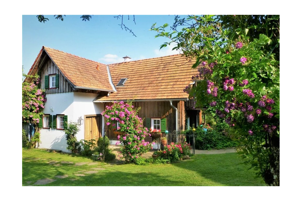MonteurZimmer:  Altes Gehöft am Lormanberg