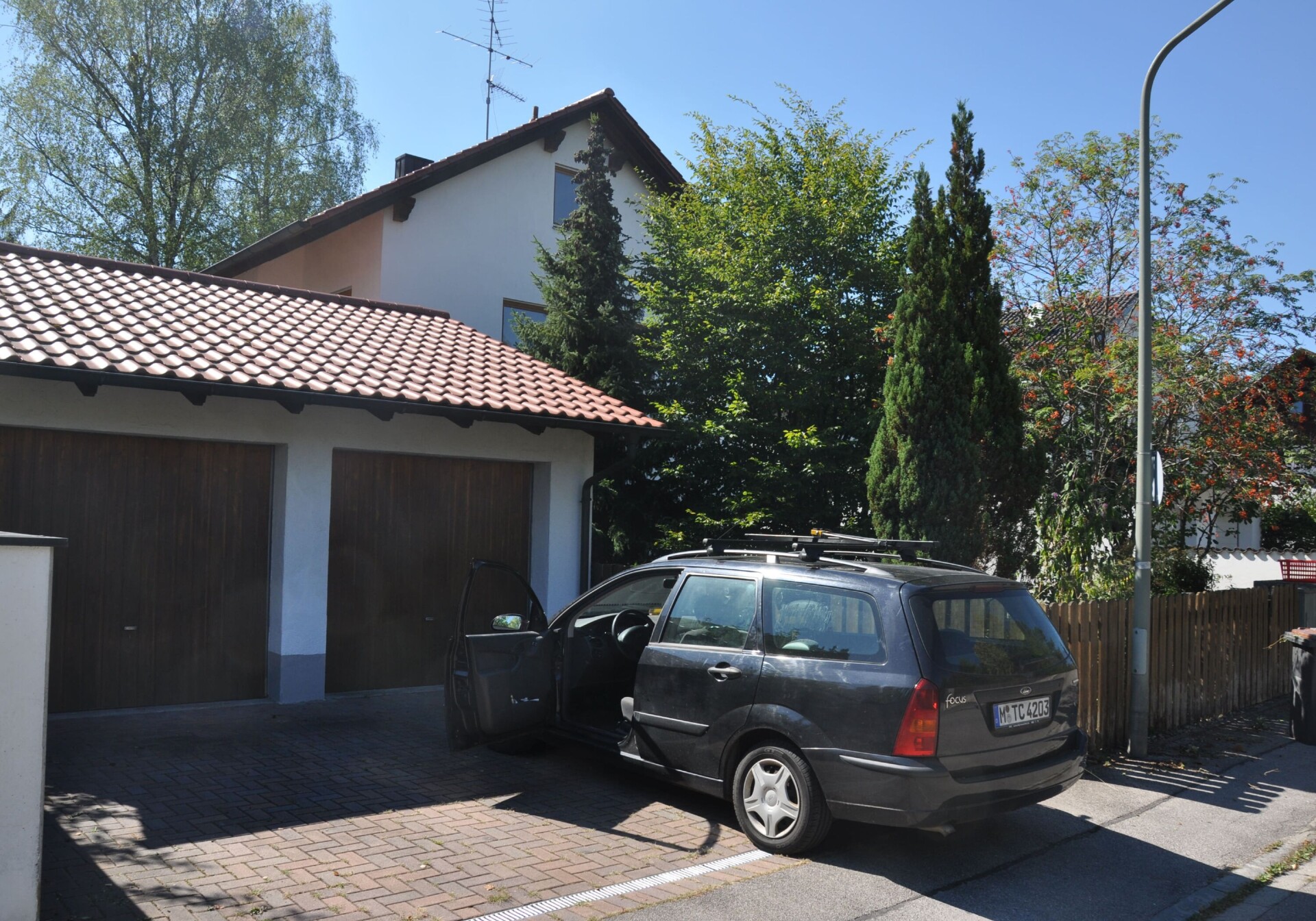 Monteur-Zimmer - München - Bett in Bayern - Gut schlafen, gut arbeiten / Ottobrunn