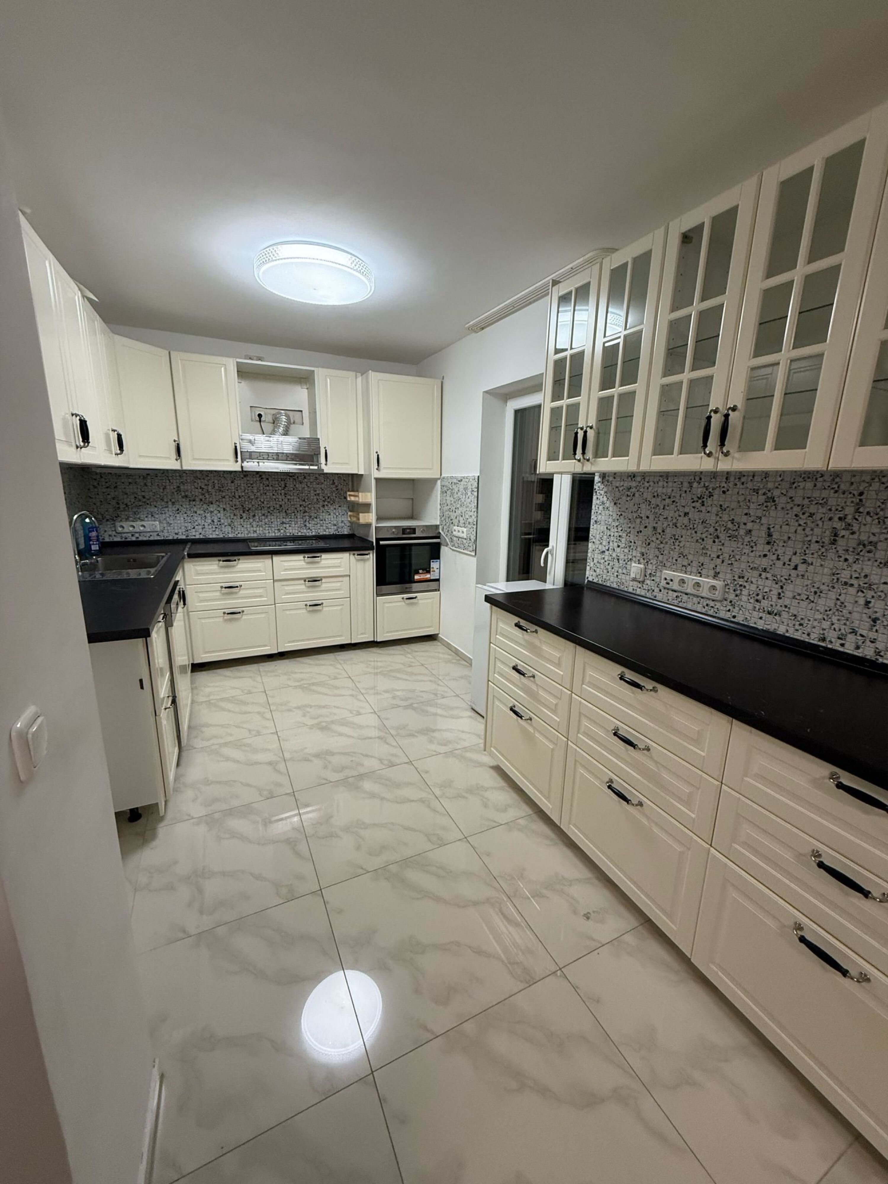 Monteur-Zimmer - München - Großzügiges Haus mit Garten separater 2-Zimmer-Wohnung