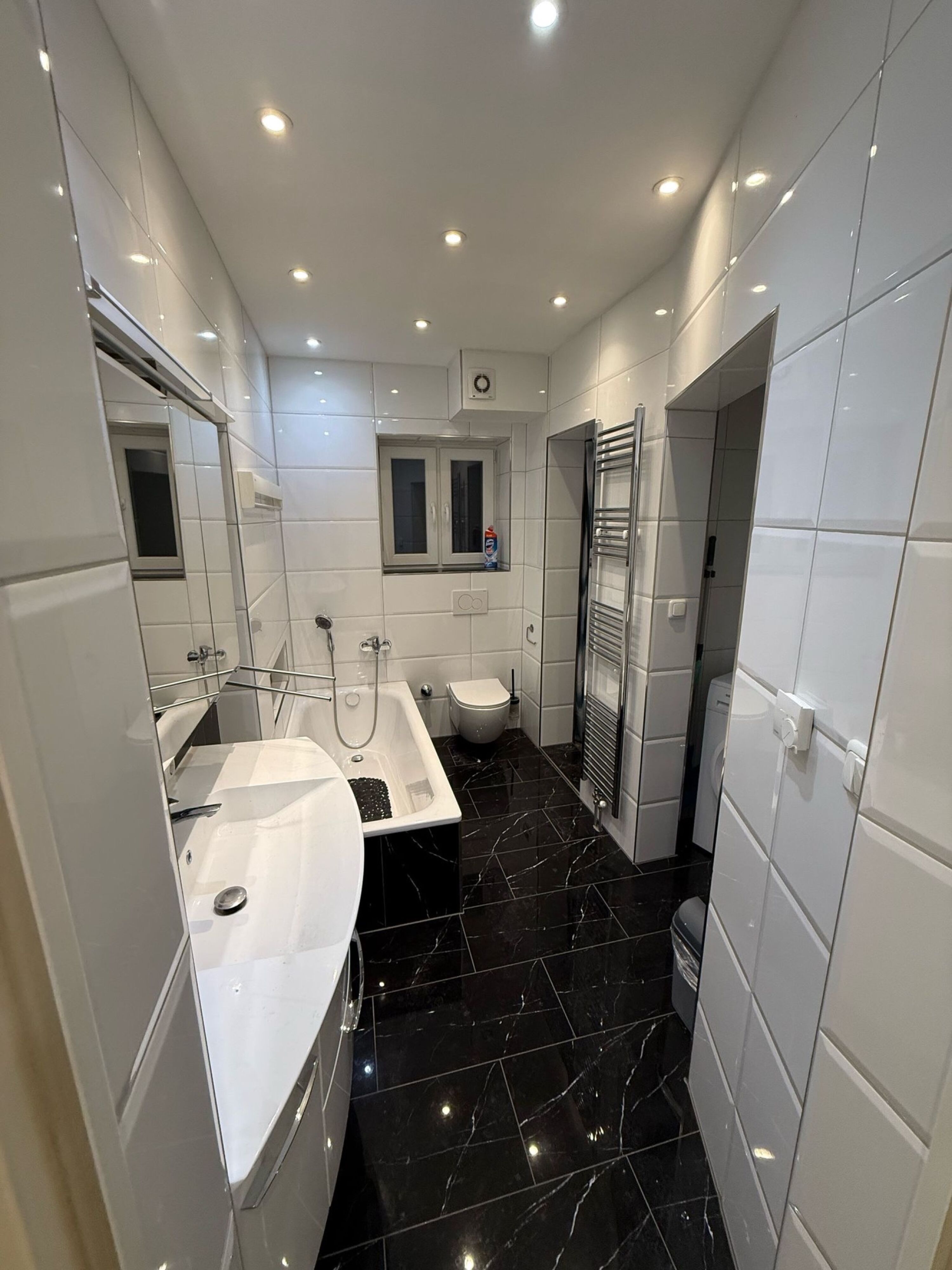 Monteur-Zimmer - München - Großzügiges Haus mit Garten separater 2-Zimmer-Wohnung