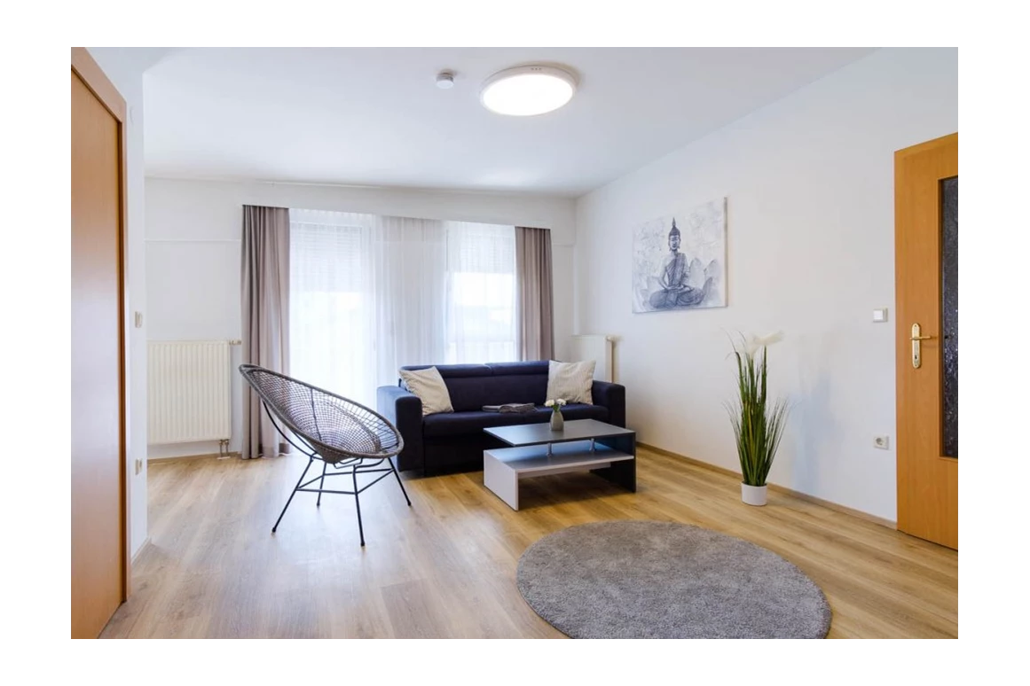 MonteurZimmer: STEINFELDGASSE Appartements
