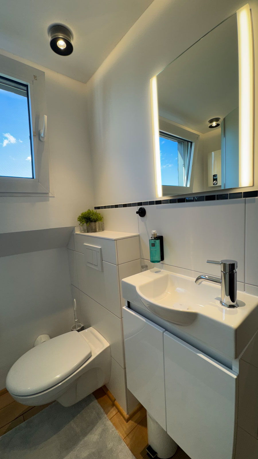 MonteurZimmer: Bad - Apartment Köln Bonn DeLux Burgblick