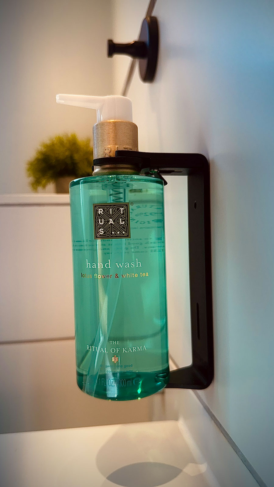 MonteurZimmer: Bad - Apartment Köln Bonn DeLux Burgblick