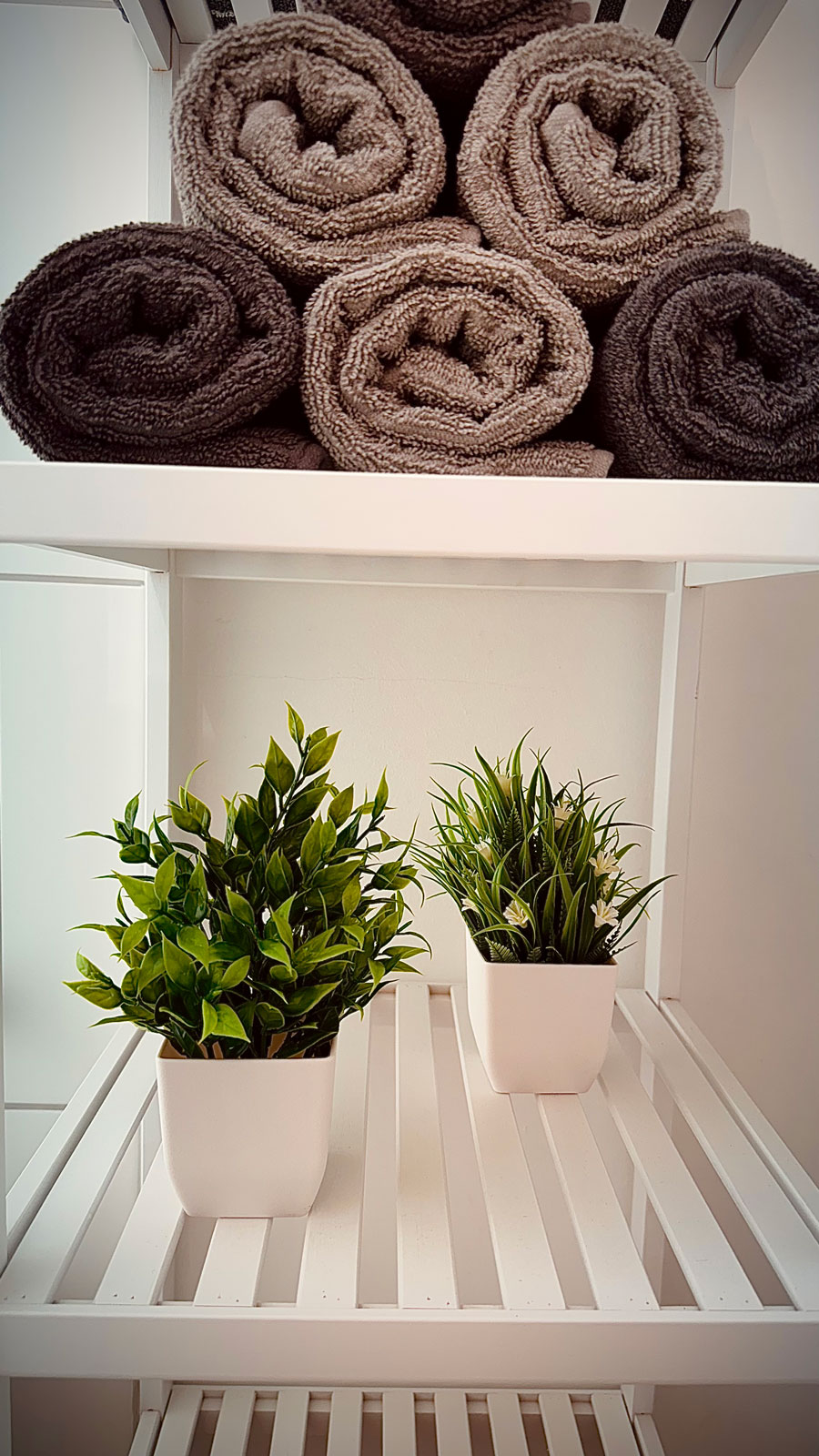 MonteurZimmer: Bad - Apartment Köln Bonn DeLux Burgblick