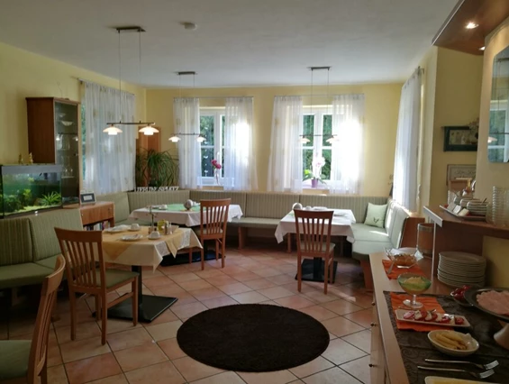 MonteurZimmer: Thermenlandpension Krump