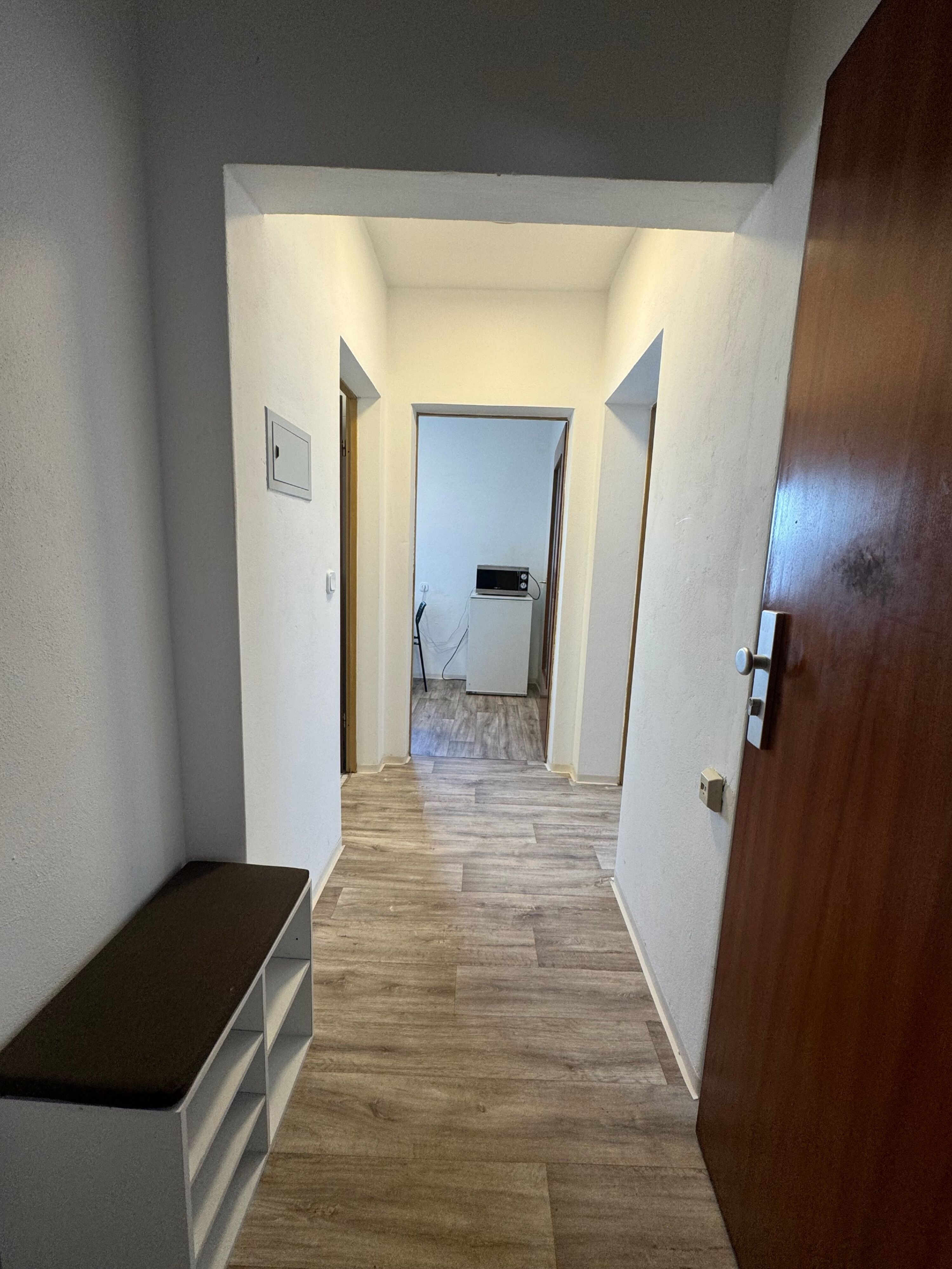 Monteur-Zimmer - Regensburg - Ganze Wohnung + 1.000 MBit Internet + 55 Zoll TV -Regensburg