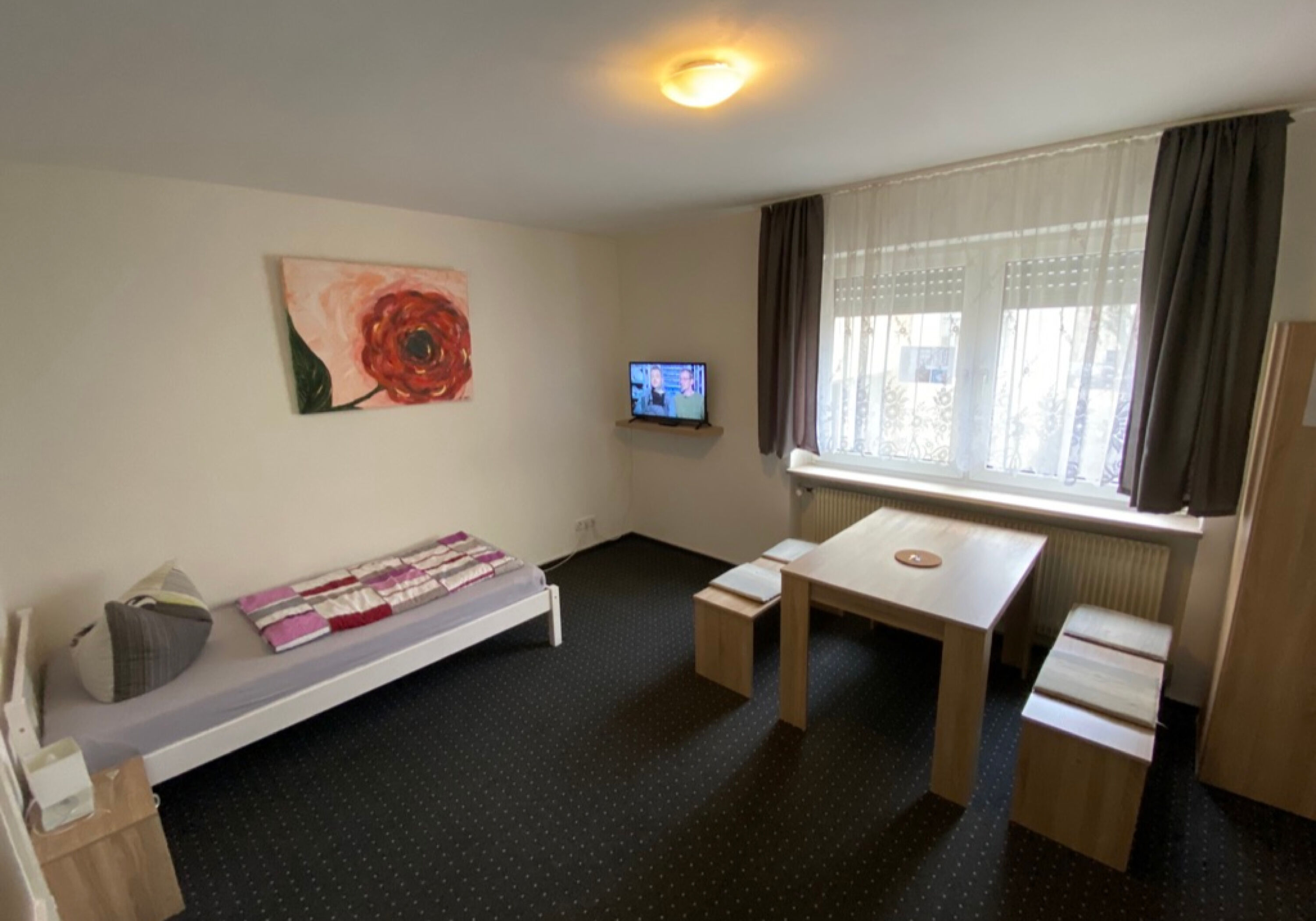 Monteur-Zimmer - Regensburg - Preiswerte Monteurunterkünfte (auch für größere Gruppen!)