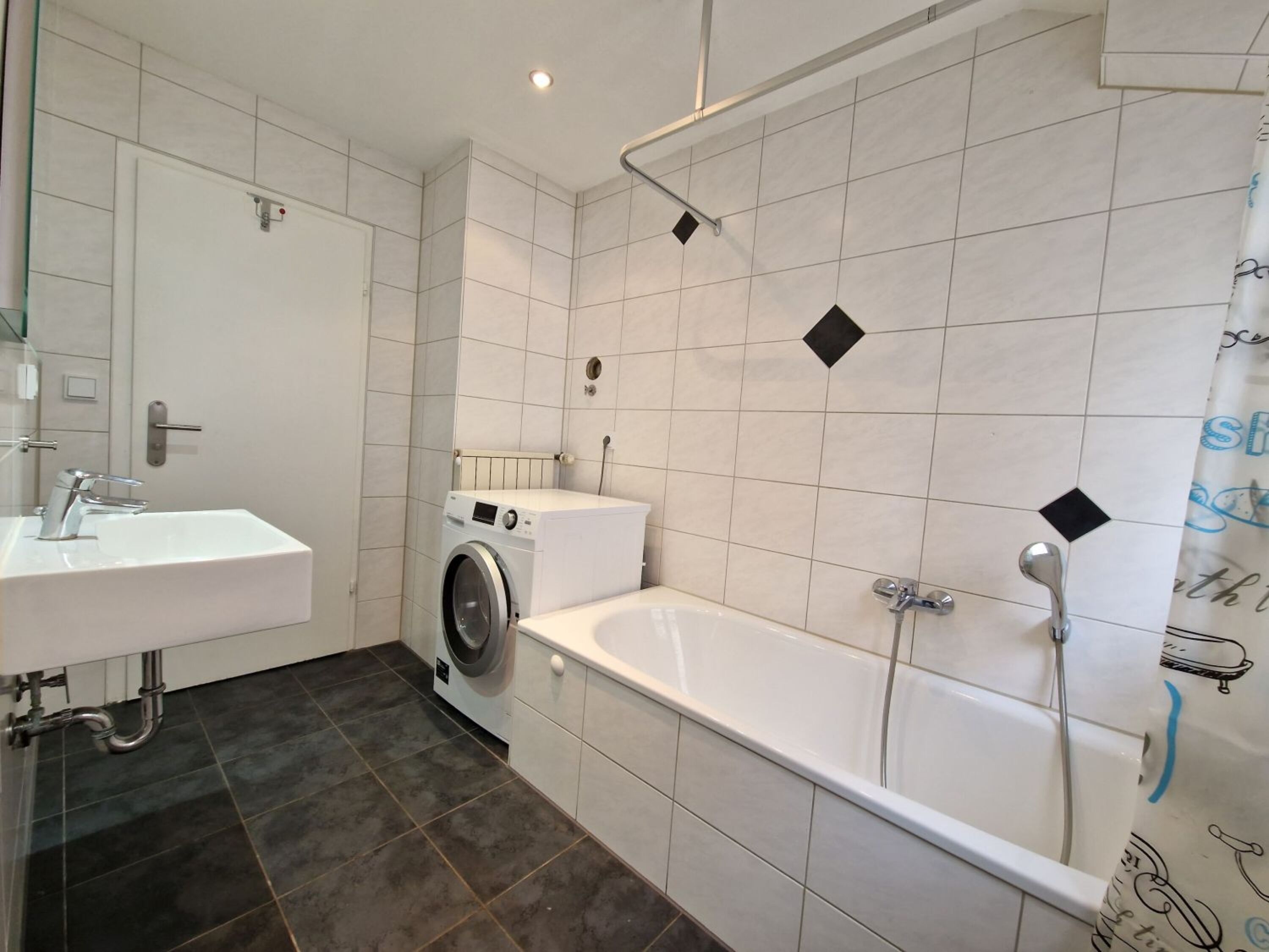 Monteur-Zimmer - Regensburg - Moderne, preiswerte Monteurwohnungen in Regensburg /Umgebung