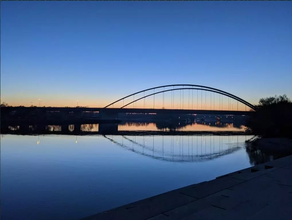 Monteur-Zimmer - Regensburg - Große Dachgeschoss Wohnung am Donauufer für bis zu 9 Personen