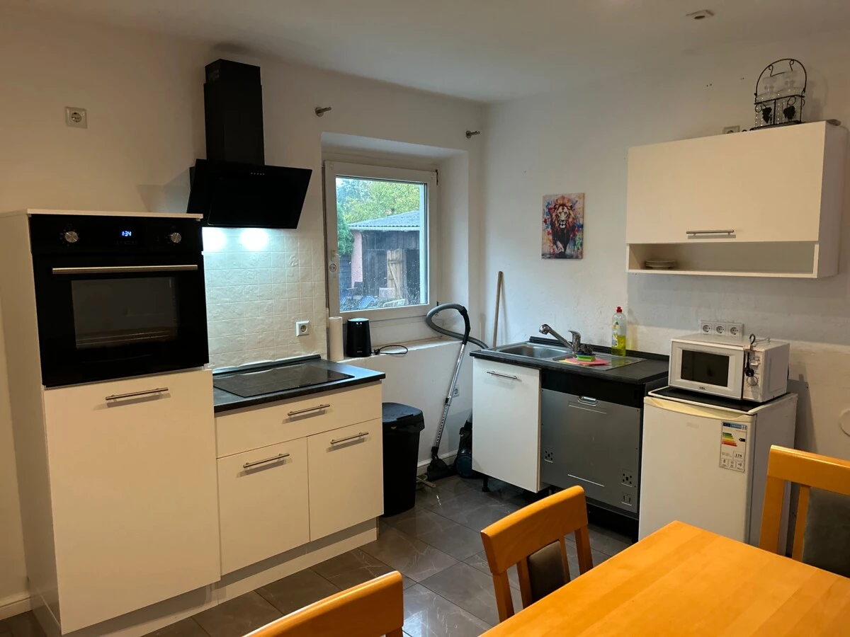 Monteur-Zimmer - Regensburg - OhPardon! BLF: 3 Monteurwohnungen / Einzelbetten / Küche+Bad / Garten