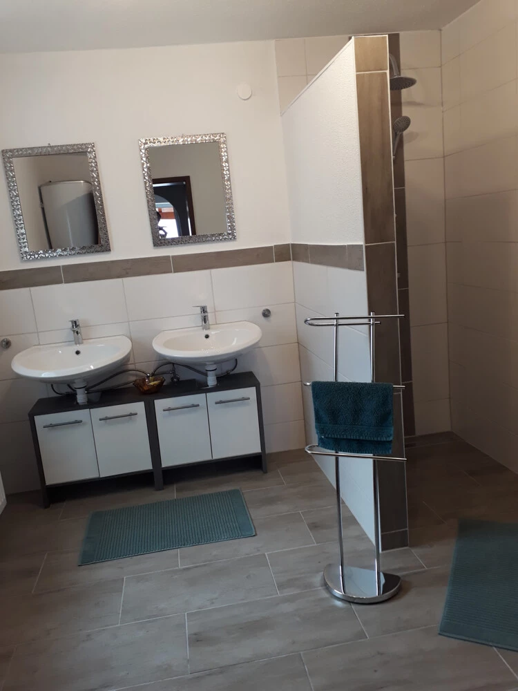 Monteur-Zimmer - Regensburg - Gästehaus Monteurwohnungen Georg