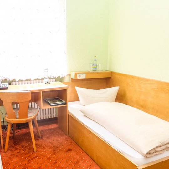 Monteur-Zimmer - Regensburg - Hotel · Restaurant Wiendl­