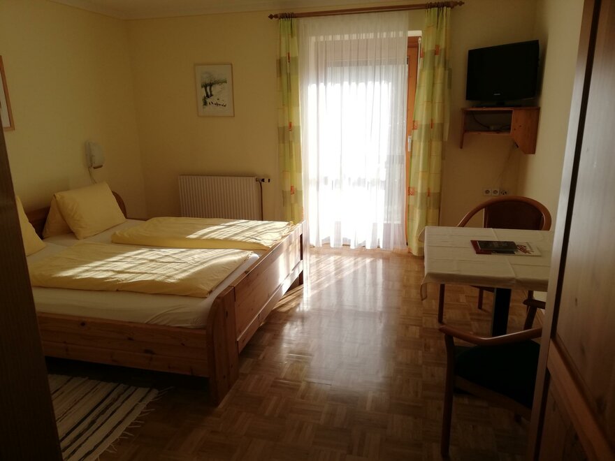 Monteur-Zimmer - Zimmerarten: Doppelzimmer - Steiermark - Zimmer 2 + 3 - Gästehaus Gigler