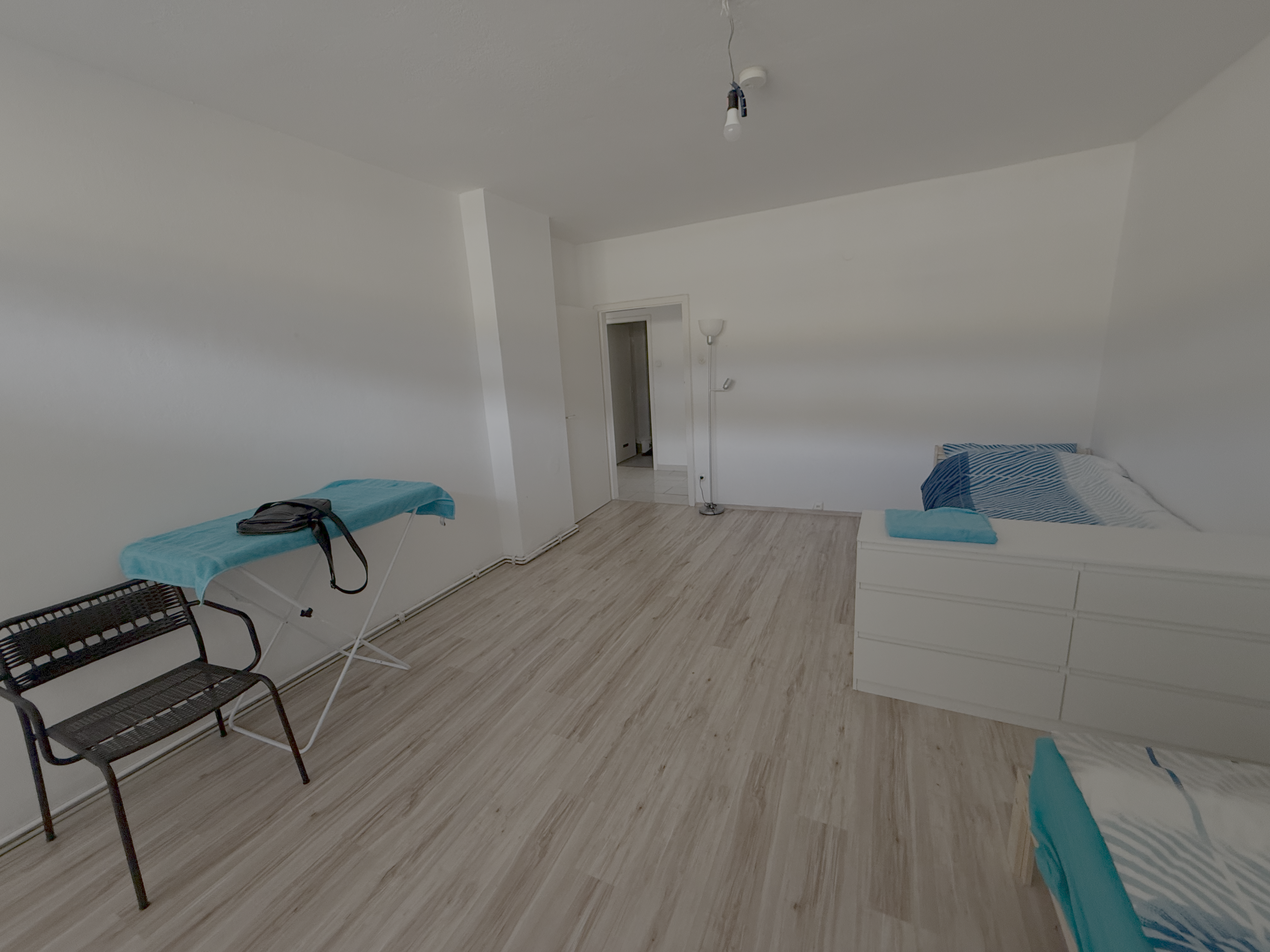 MonteurZimmer: Zimmer 2 - Monteur-Arbeiter Wohnung in Gewerbe-und Industriegebiet Nähe