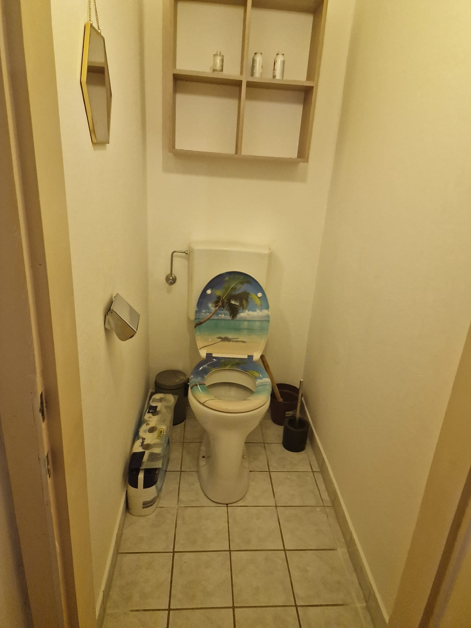 MonteurZimmer: WC - Monteur-Arbeiter Wohnung in Gewerbe-und Industriegebiet Nähe