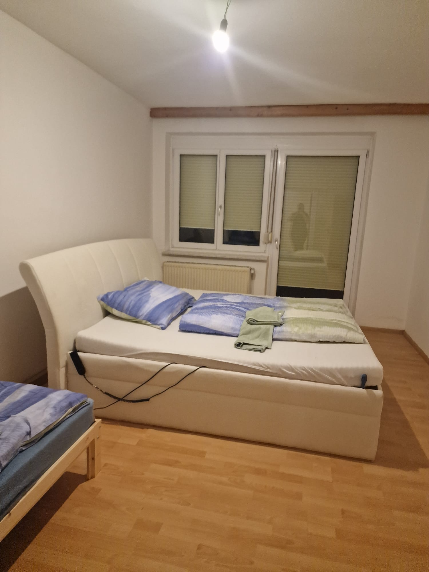 MonteurZimmer: Zimmer - Monteur-Arbeiter Wohnung in Gewerbe-und Industriegebiet Nähe