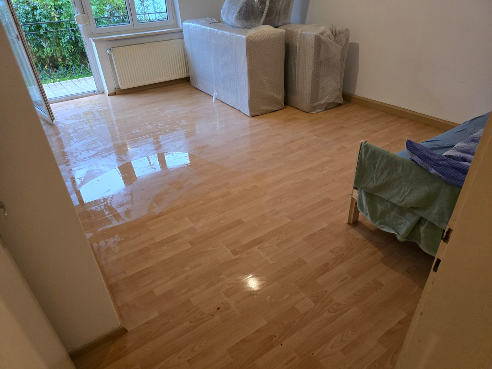 MonteurZimmer: Zimmer - Monteur-Arbeiter Wohnung in Gewerbe-und Industriegebiet Nähe