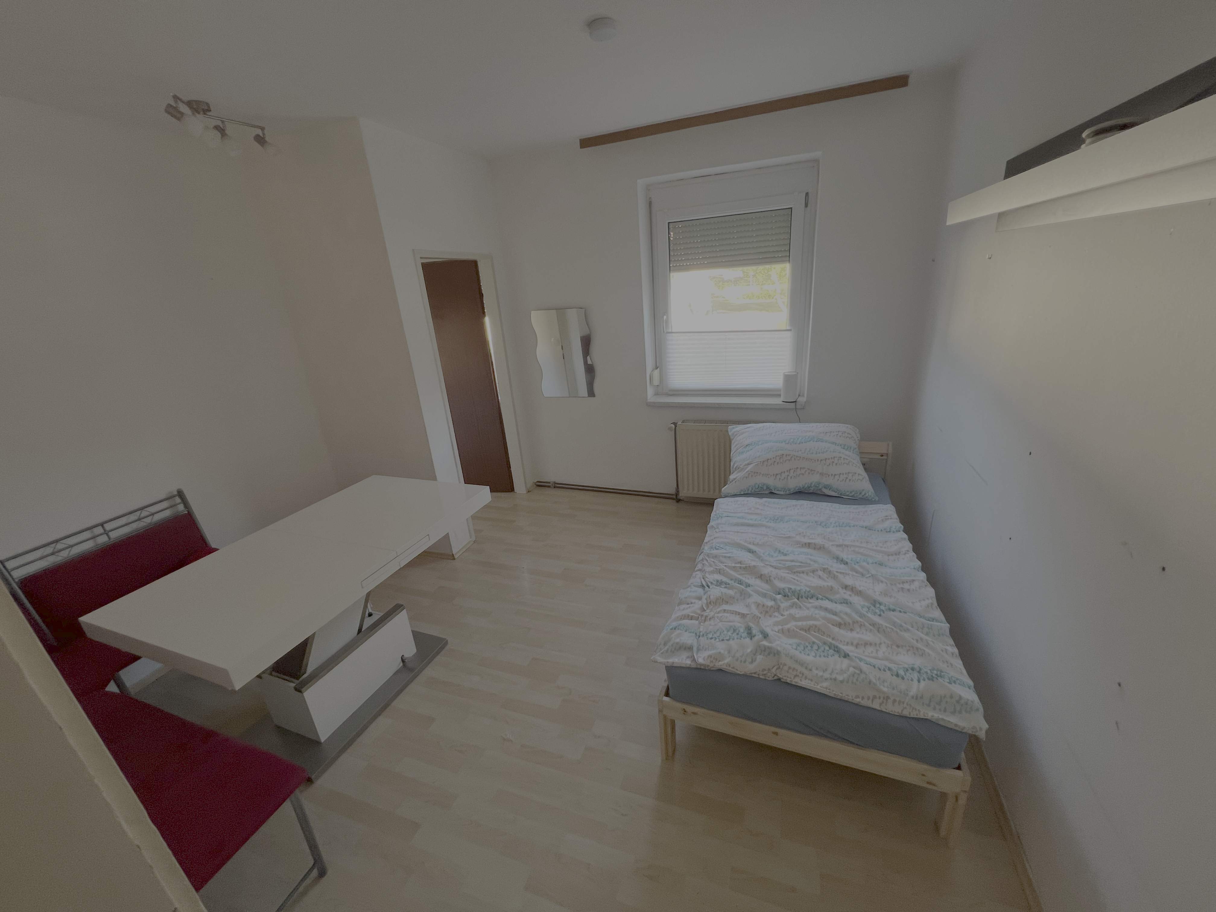 MonteurZimmer: Zimmer - Monteur-Arbeiter Wohnung in Gewerbe-und Industriegebiet Nähe