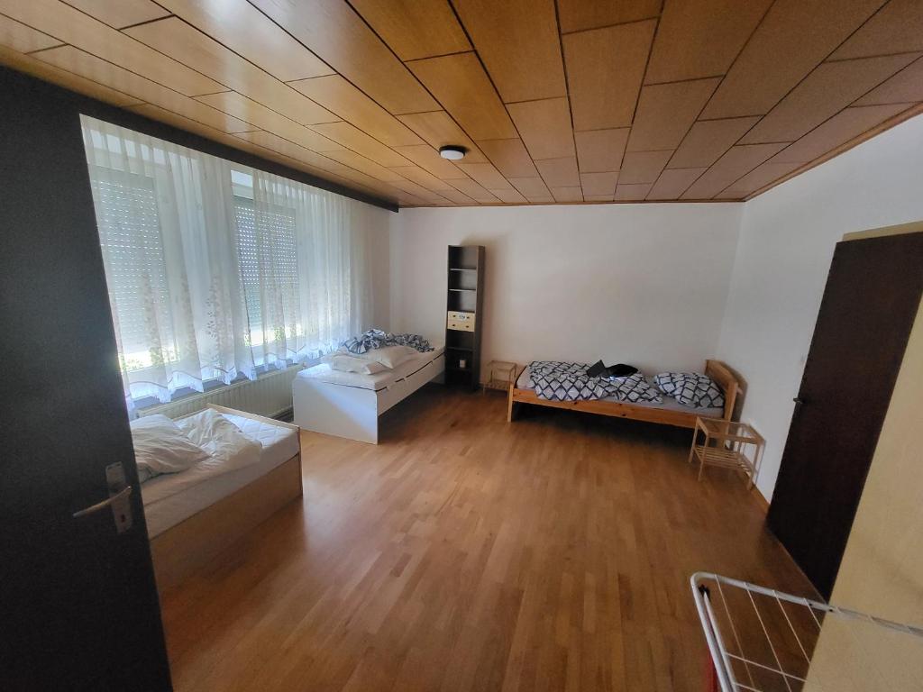 Monteur-Zimmer - Köflach - Monteurwohnung für 7-8 Personen