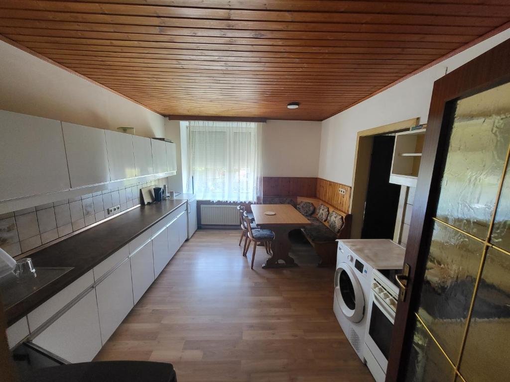 Monteur-Zimmer - Köflach - Monteurwohnung für 7-8 Personen