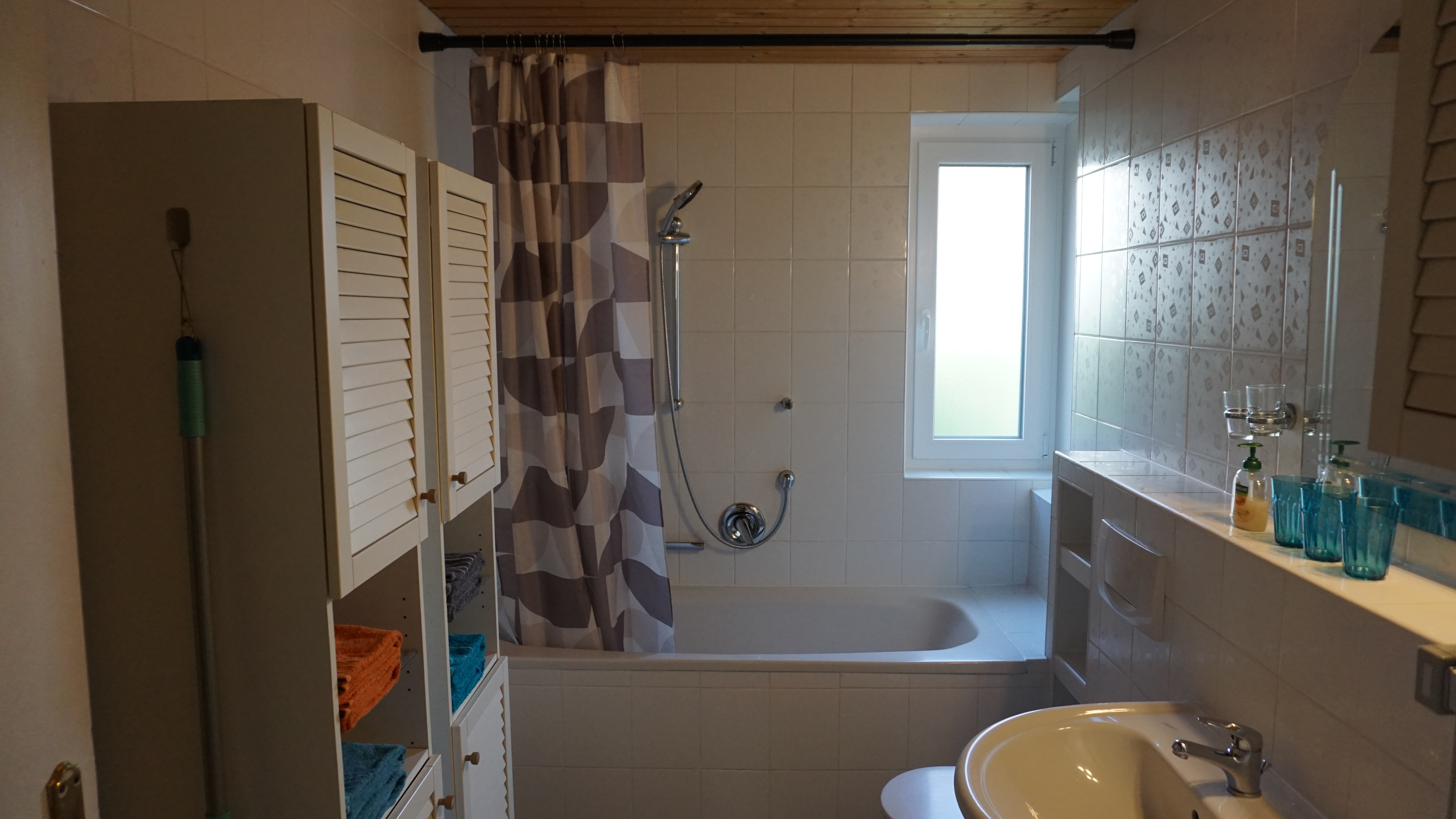 MonteurZimmer: Ganze Monteurwohnung-Linz