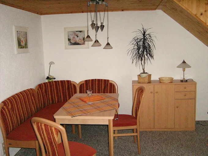 Monteur-Zimmer - Dresden - Gästezimmer & Ferienwohnung in Altgorbitz - Familie Marlies & Michael Schneider
