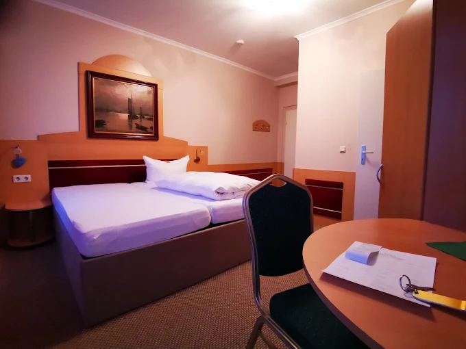 Monteur-Zimmer - Dresden - Restaurant & Pension Dresdner Panorama