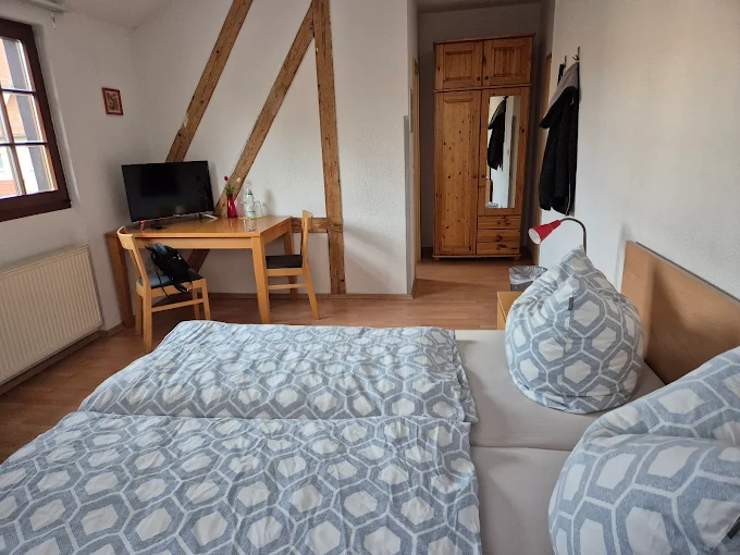 Monteur-Zimmer - Dresden - Hotel Pension Zu Dresden Altpieschen