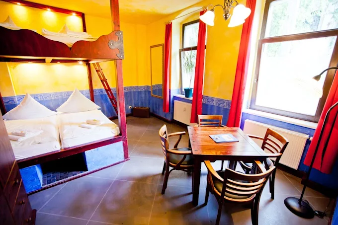 Monteur-Zimmer - Dresden - Hostel Mezcalero - Guesthouse - B&B