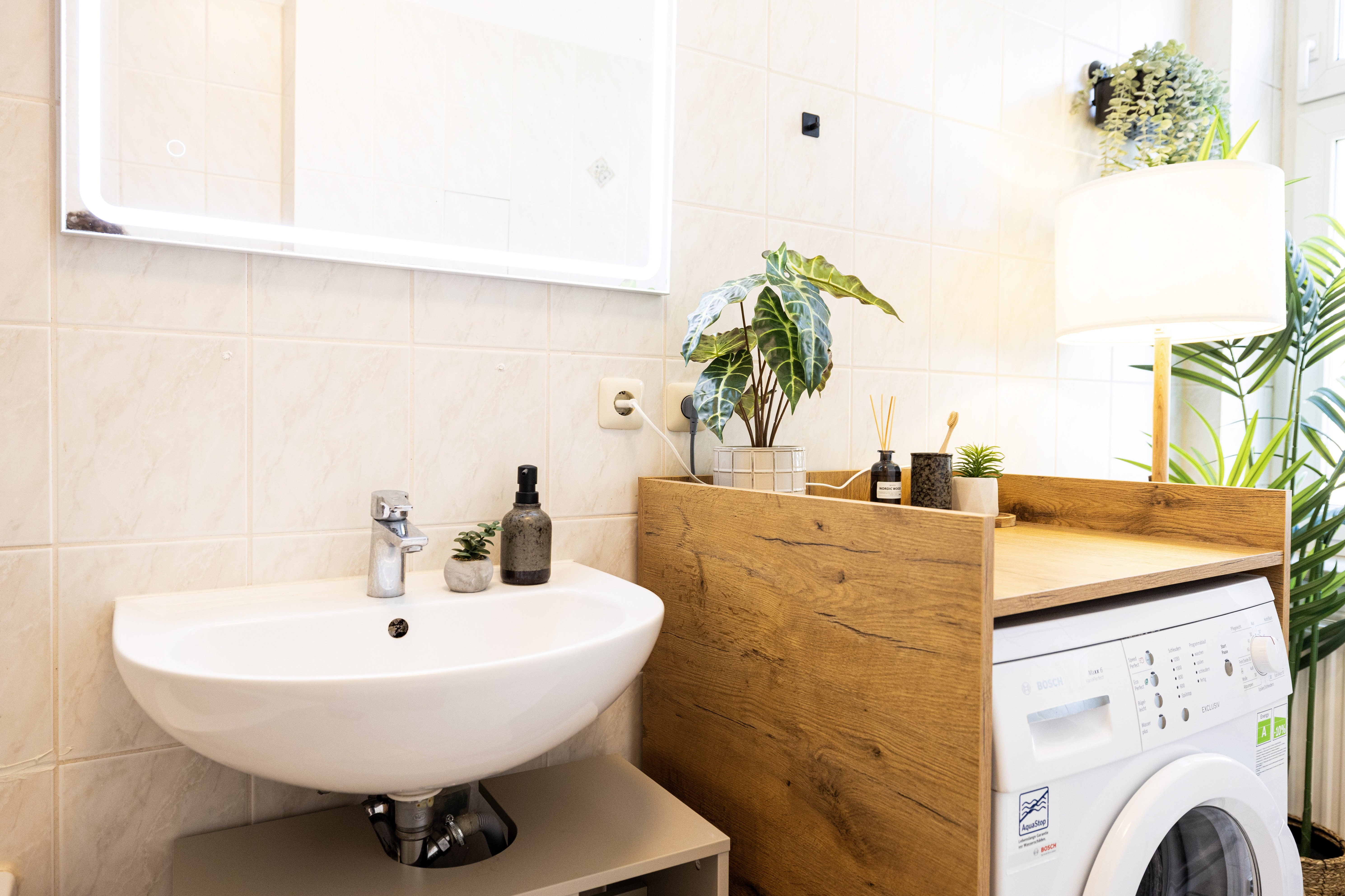 Monteur-Zimmer - Dresden - 2-Raumwohnung Doppelbett +Schlafcouch 34 weitere Wohnungen auf Anfrage