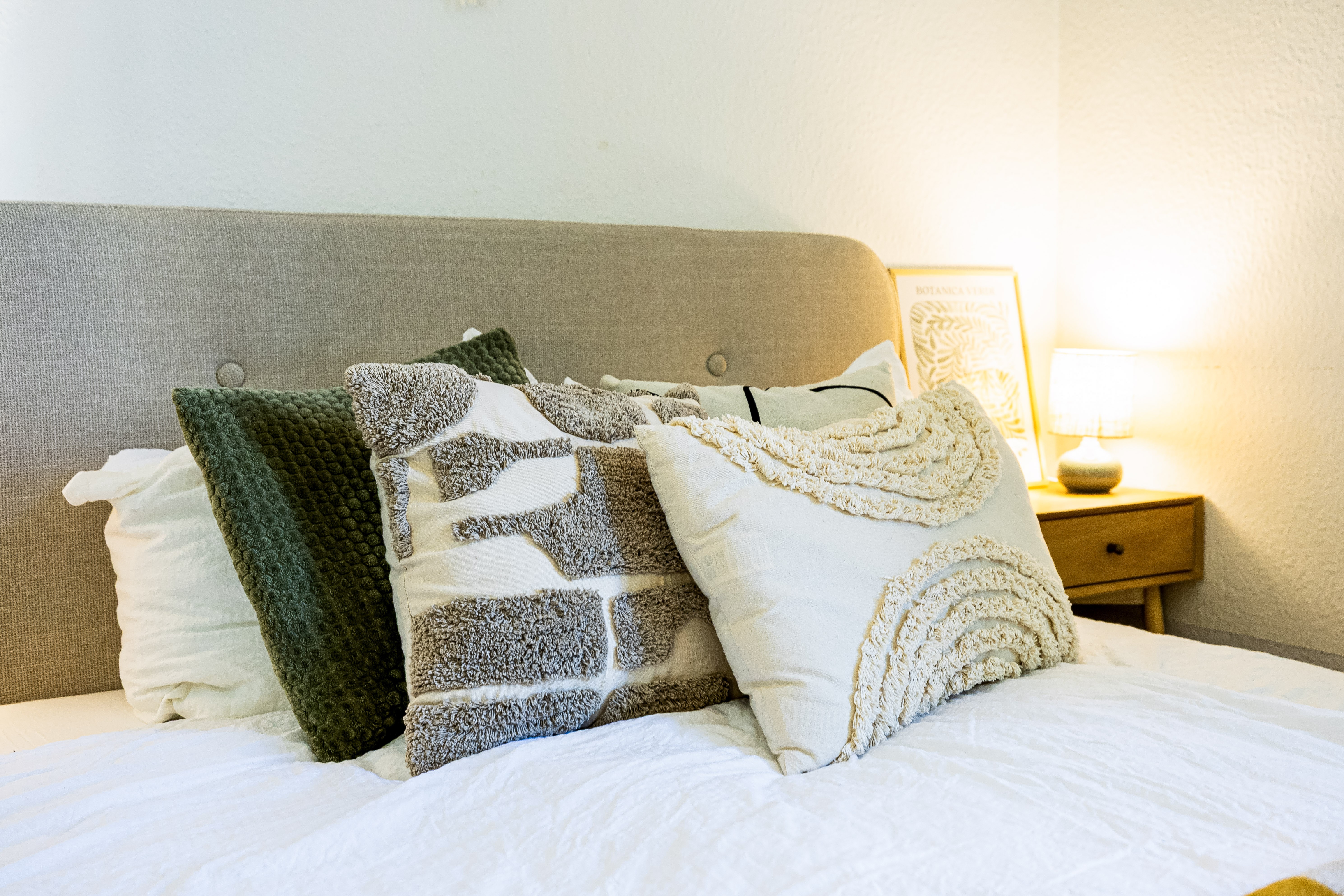 Monteur-Zimmer - Dresden - 2-Raumwohnung Doppelbett +Schlafcouch 34 weitere Wohnungen auf Anfrage