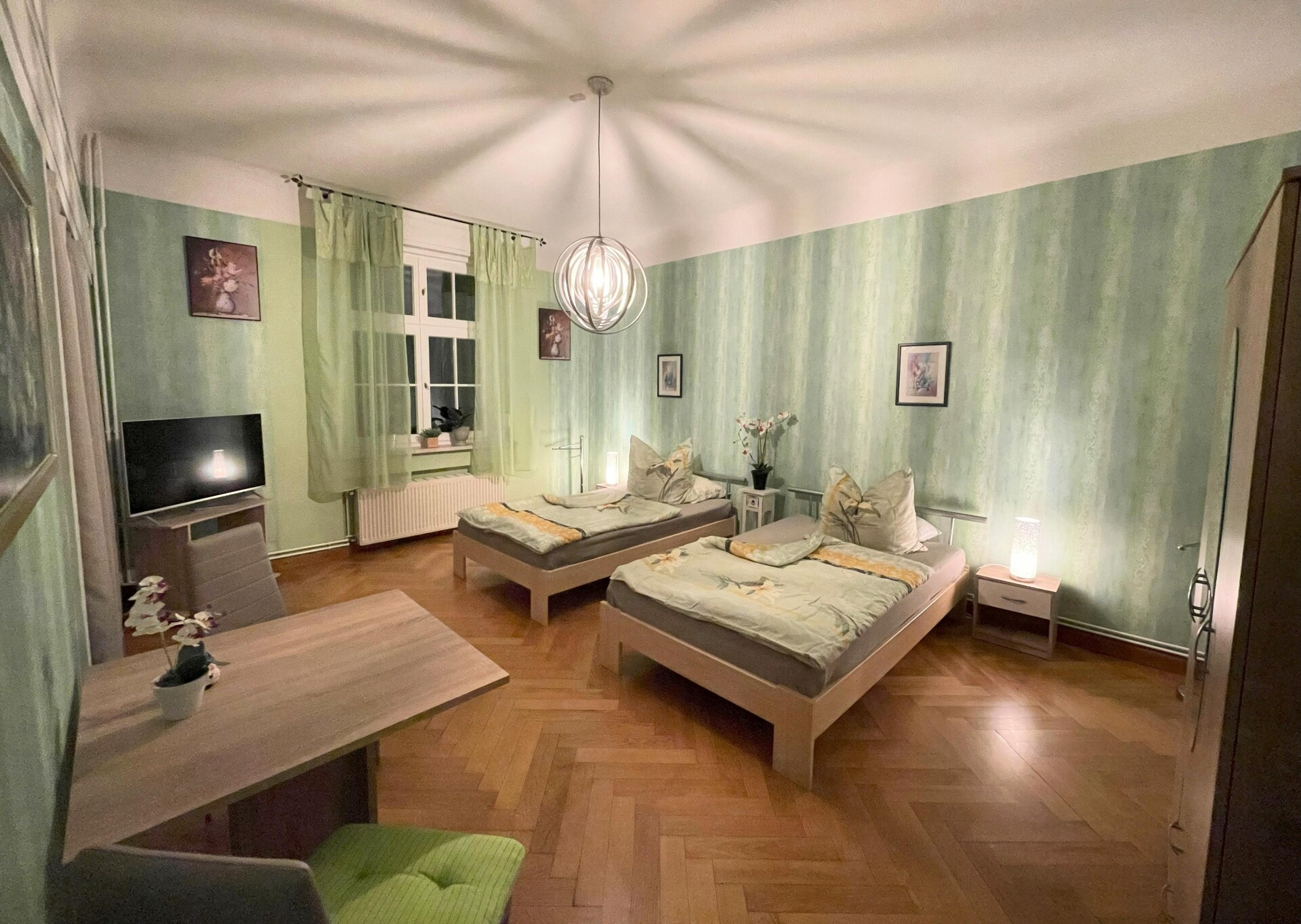 Monteur-Zimmer - Dresden - Haus am Bienertpark | Monteurzimmer Dresden