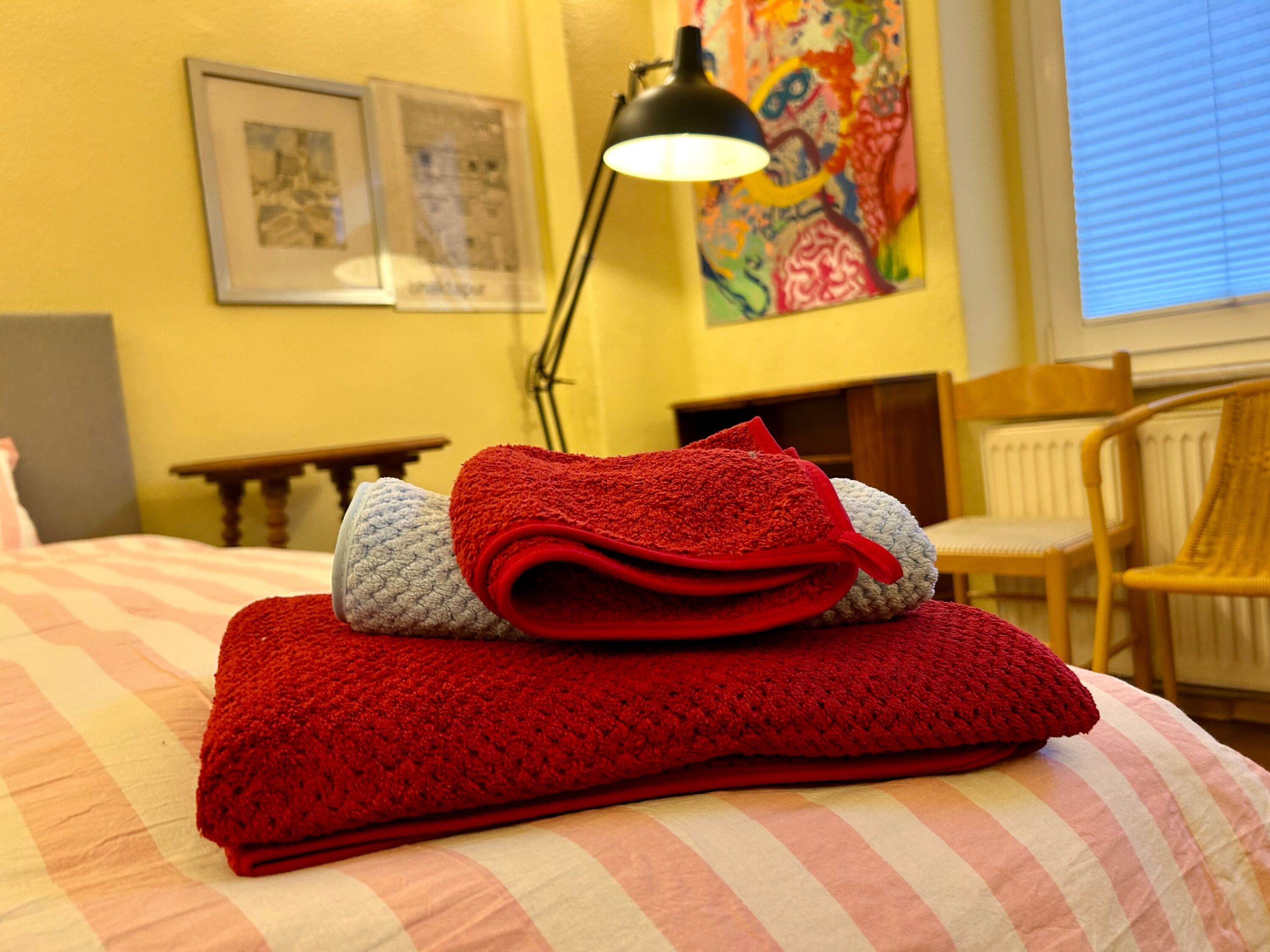 Monteur-Zimmer - Dresden - 5 Zimmer Wohnung mit 6 Betten, 2 Bäder-Dresden-Pieschen