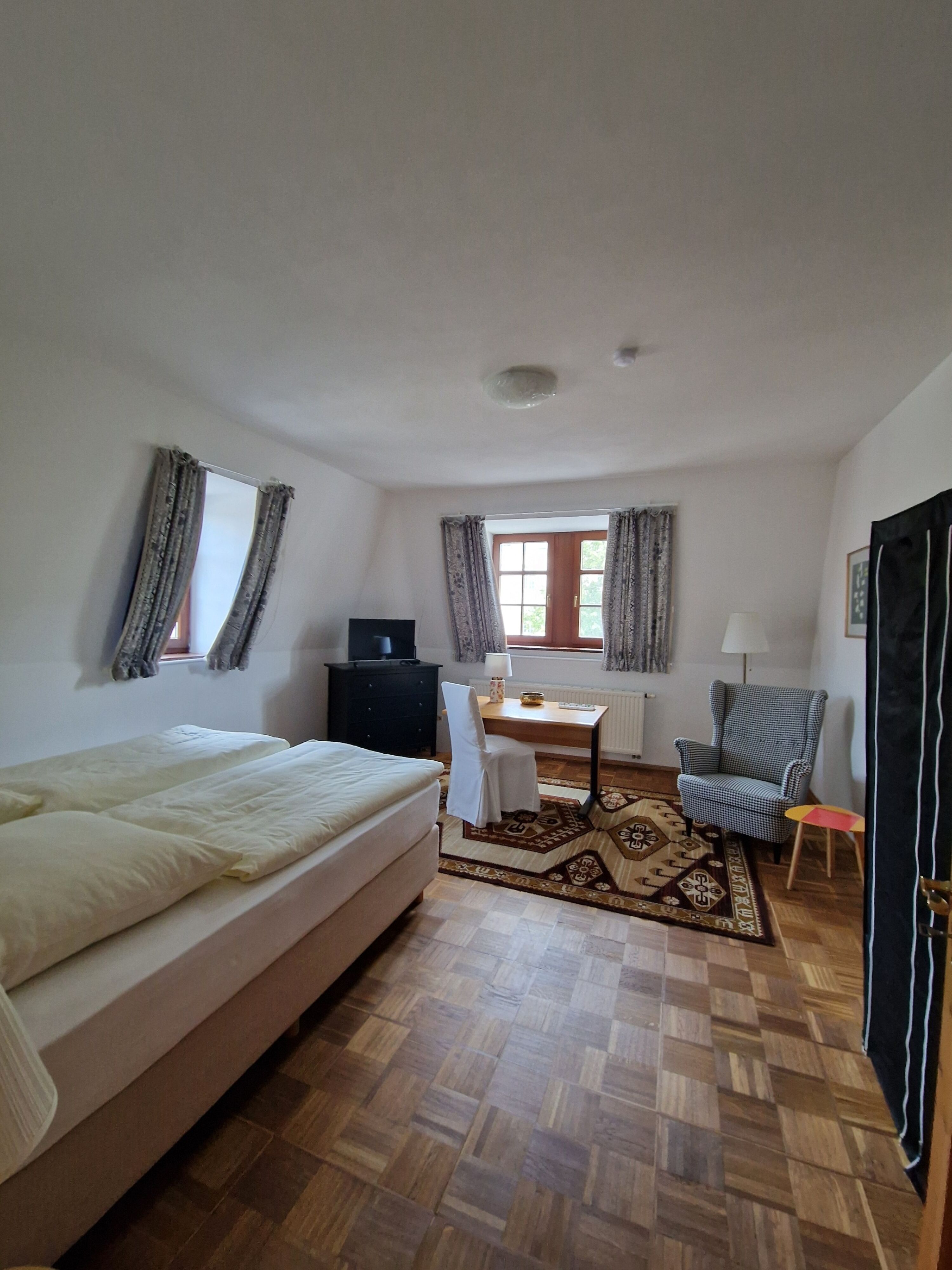 Monteur-Zimmer - Dresden - Wohnen auf Zeit Kontorhaus Gabriele Günther DD-Äußere Neust