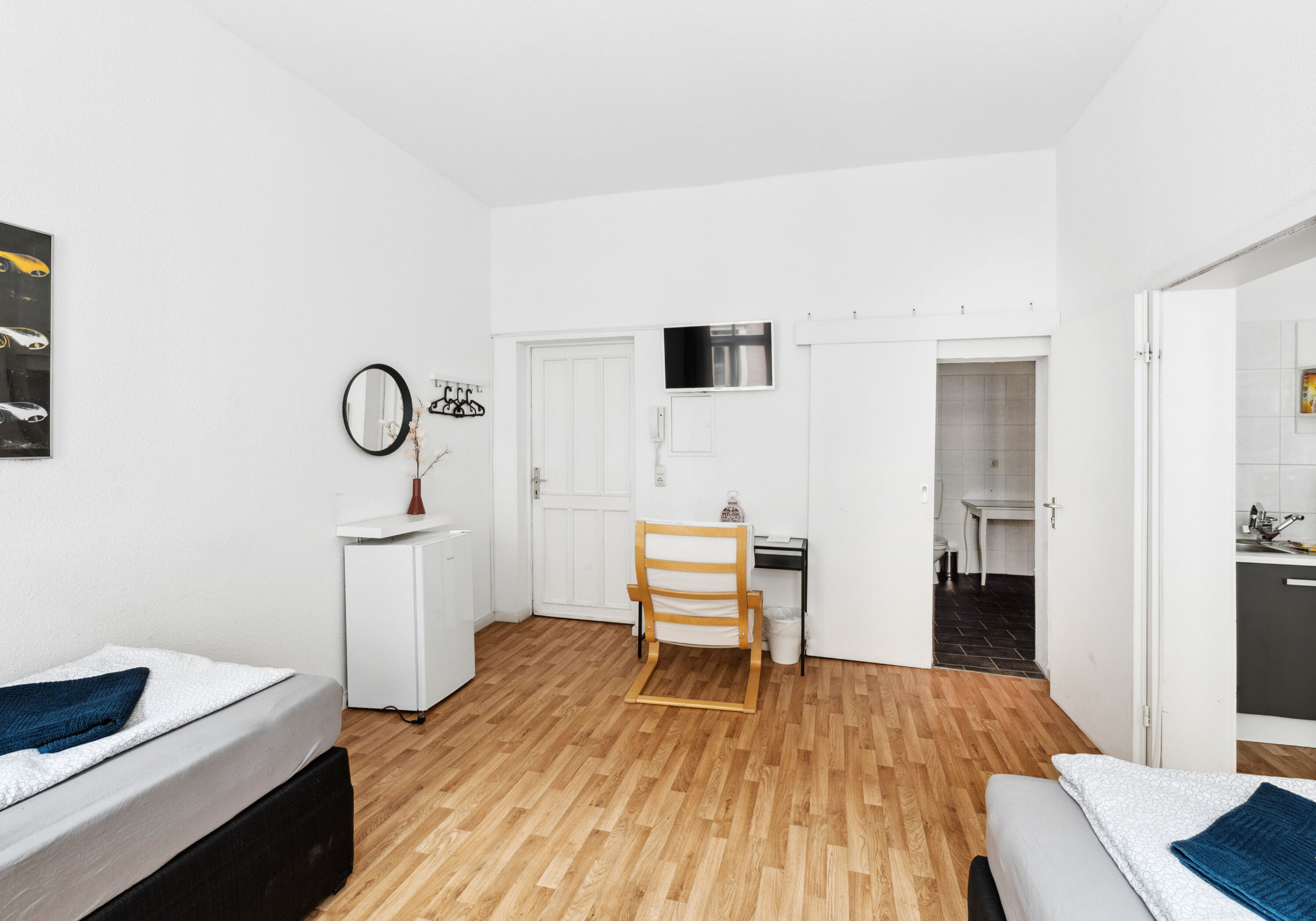 MonteurZimmer: Monteur Apartments Dresden Balkon Smart TV 2-31 Betten ***