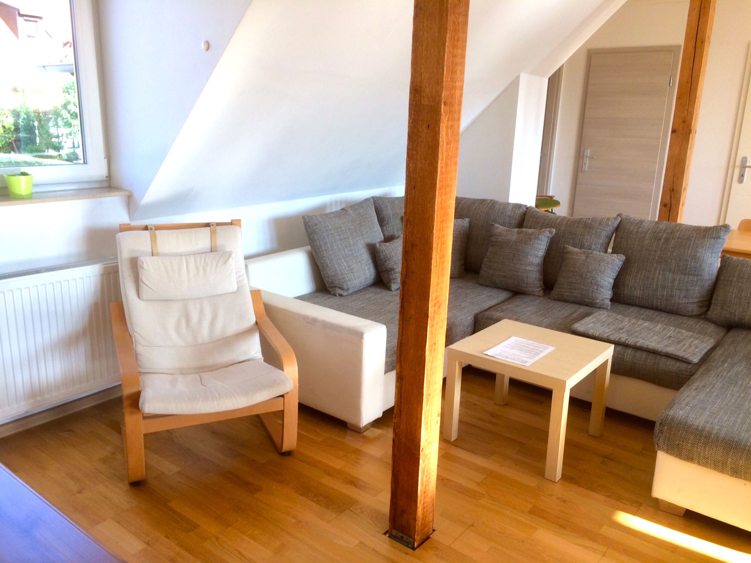 MonteurZimmer: Haus im Grünen