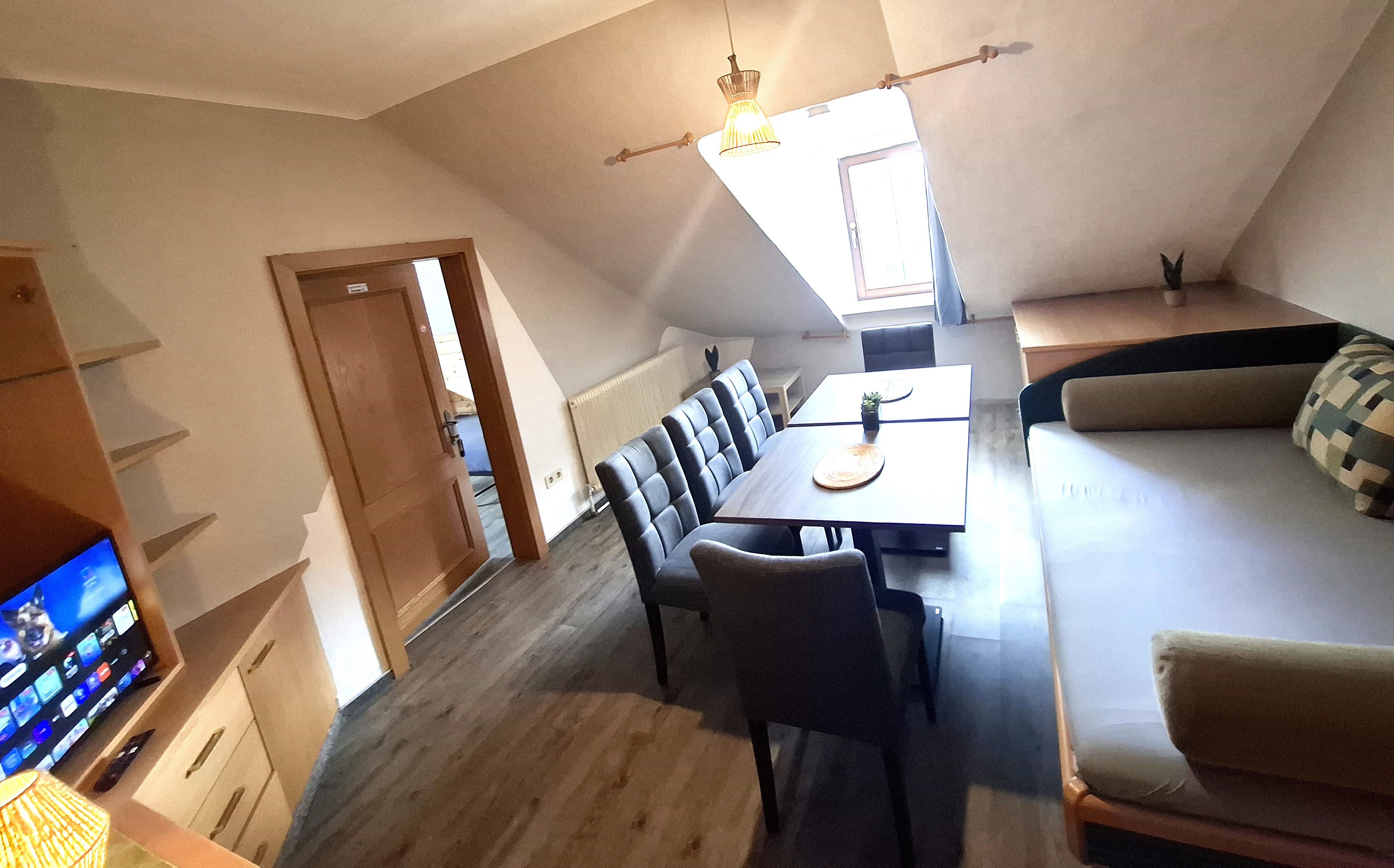 MonteurZimmer: Wohnzimmer -  Raben *** Apartment Leoben - Donawitz-Monteurunterkunft - Langzeitaufenthalte 