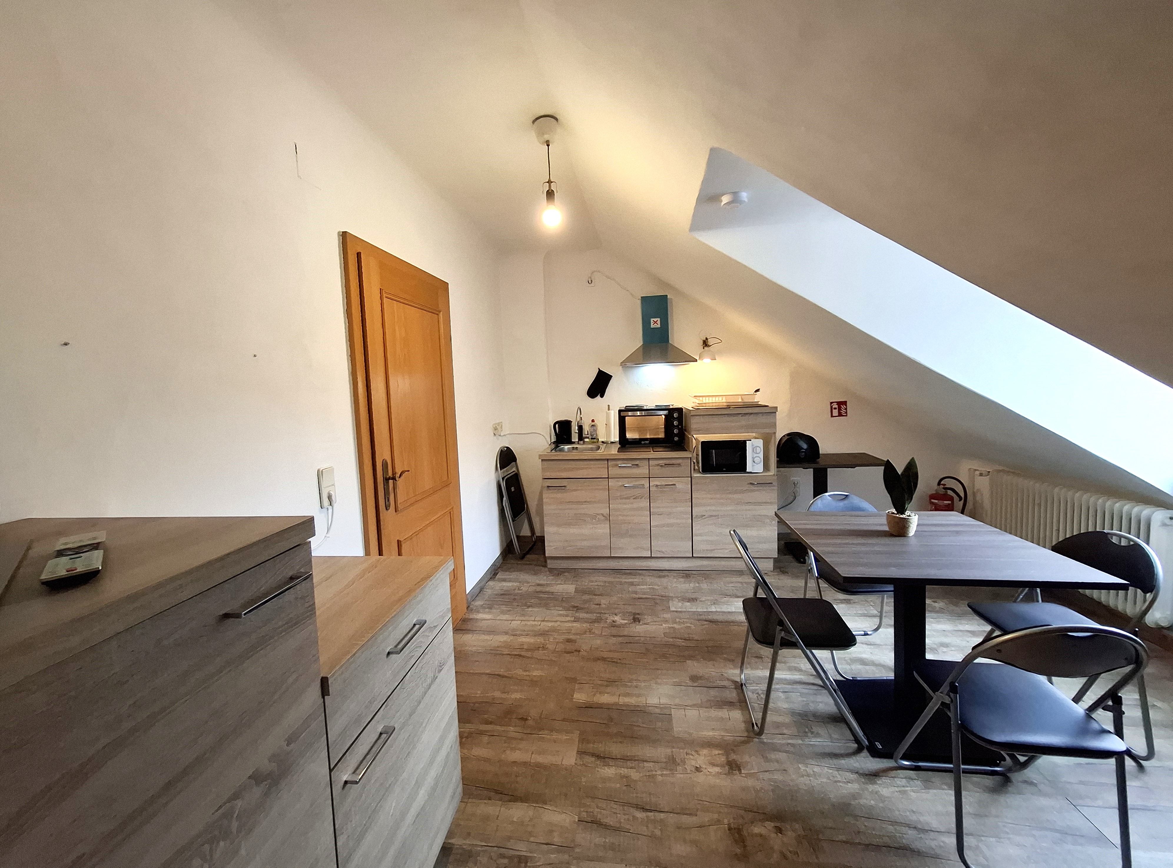 Monteur-Zimmer - Herd - Österreich - Küche -  Raben *** Apartment Leoben - Donawitz-Monteurunterkunft - Langzeitaufenthalte 