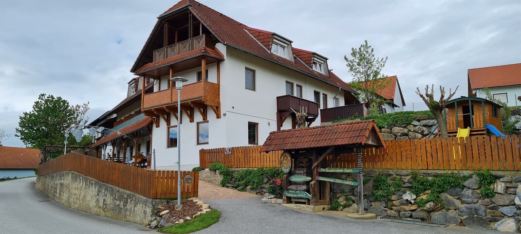 Monteur-Zimmer - Preis pro Nacht - Kapfenstein - Buschenschank & Ölmühle Papst Gästehaus