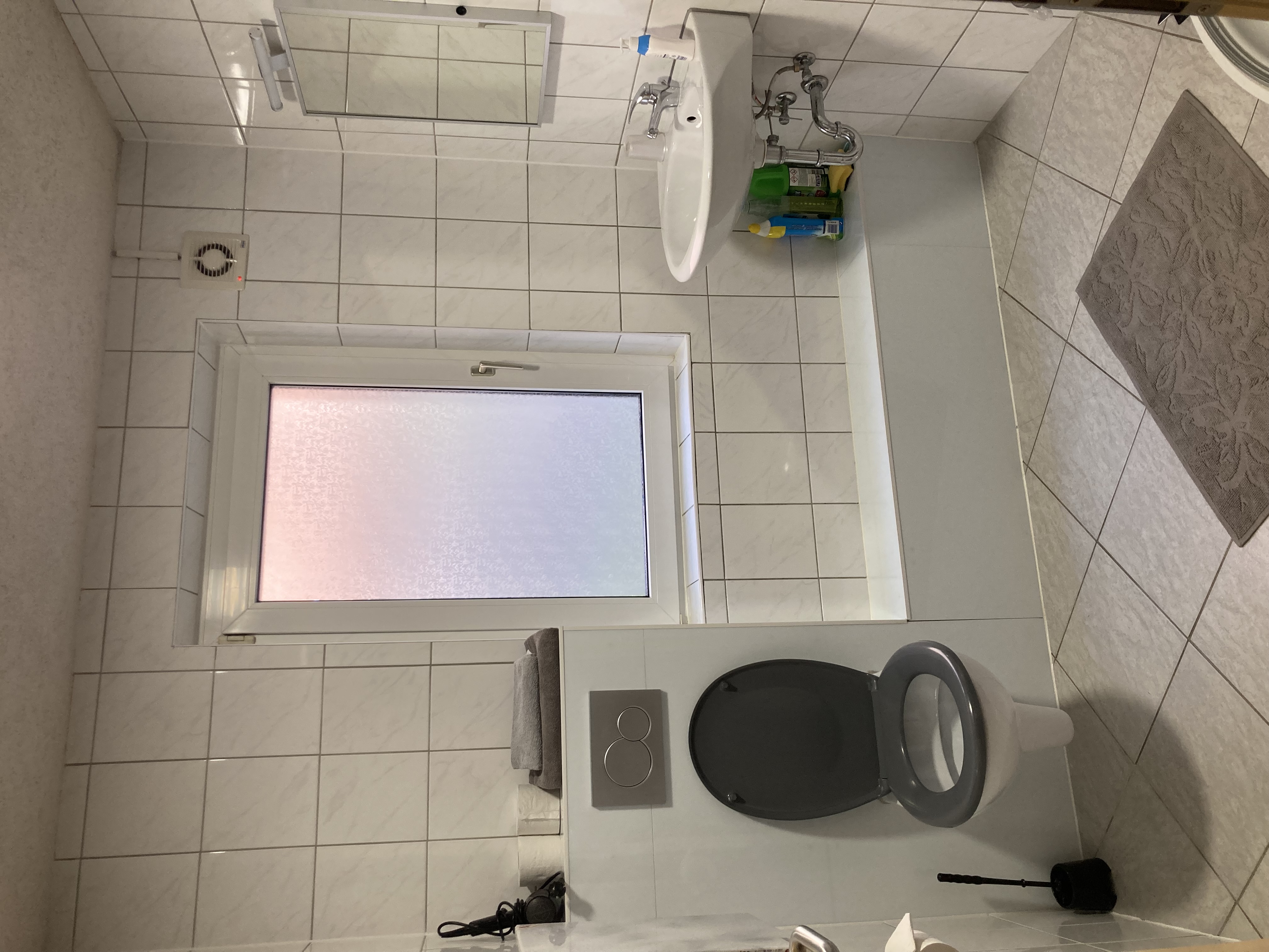 MonteurZimmer: Bad Appartement 8 - Blaues Haus Stuttgart