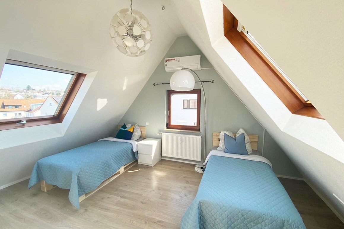 Monteur-Zimmer - Stuttgart - HomeRent in Wendlingen, Lichtenstein