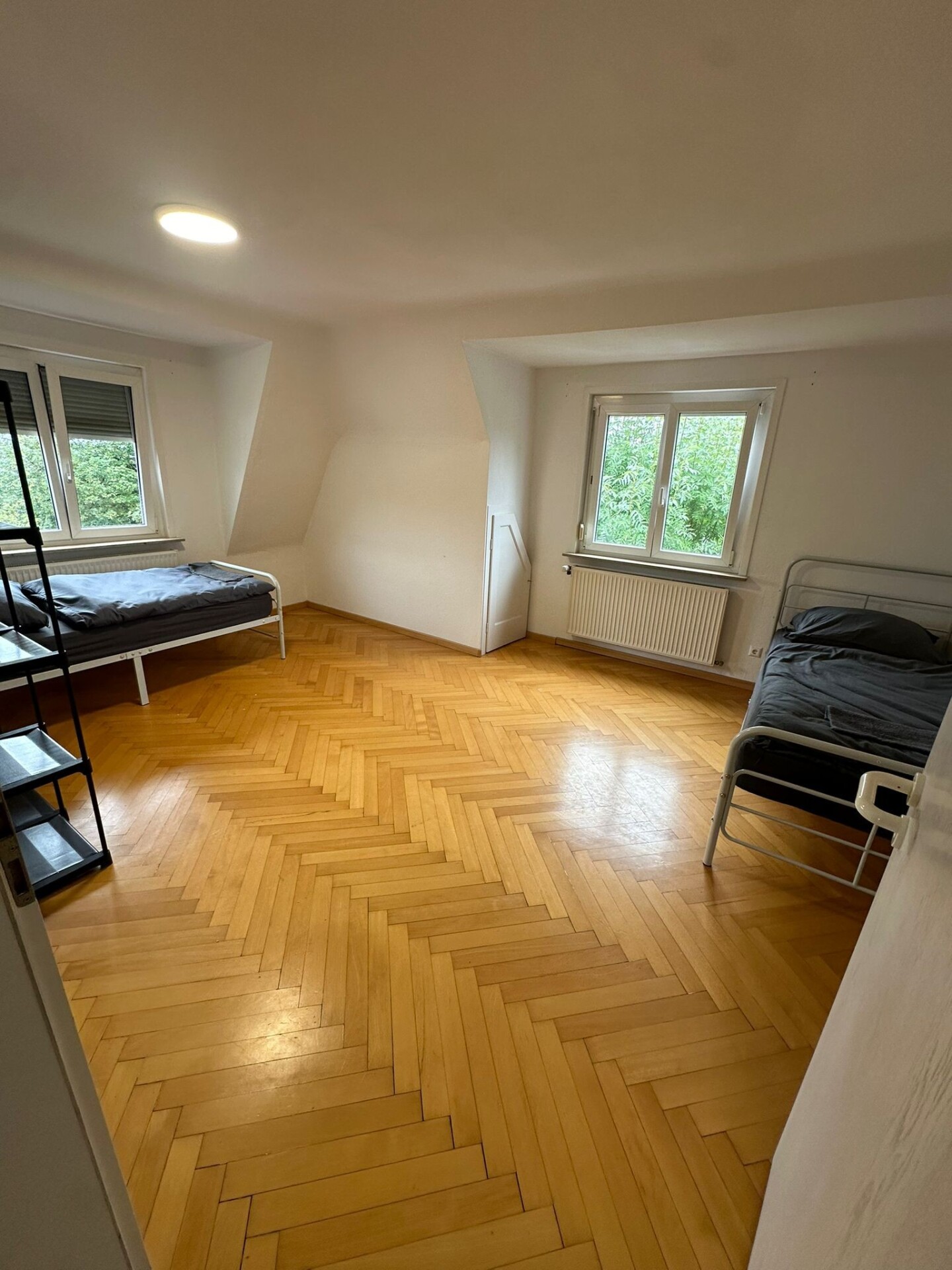 Monteur-Zimmer - Stuttgart - TOP Monteurwohnung 6 Personen sehr ruhig